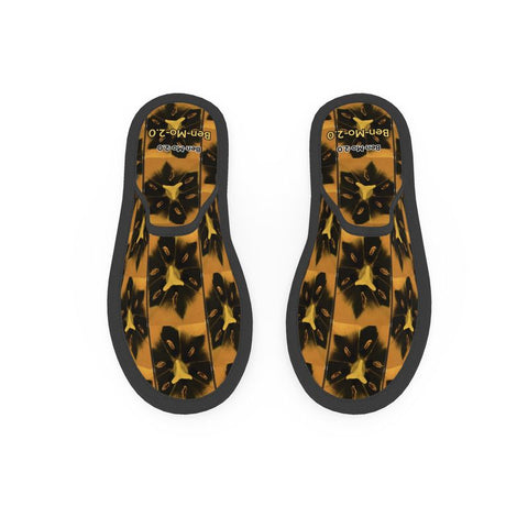 'Una Tulipa Stamen' Unisex Slippers